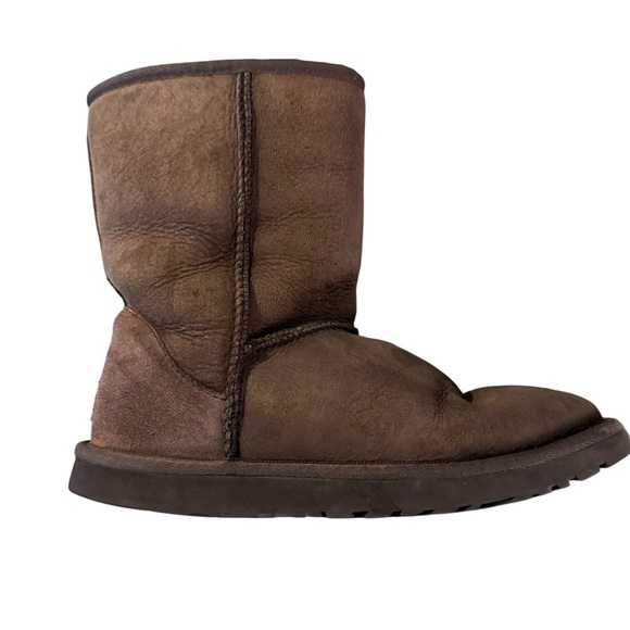 UGG Classic Short Boots Women's Dark Brown Size 6 Sheepskin Australia - Picture 3 of 10